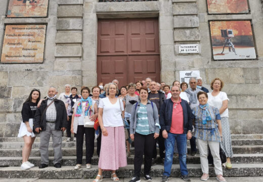 Trinta veciños e veciñas de Frades visitan Braga, Porto e Aveiro